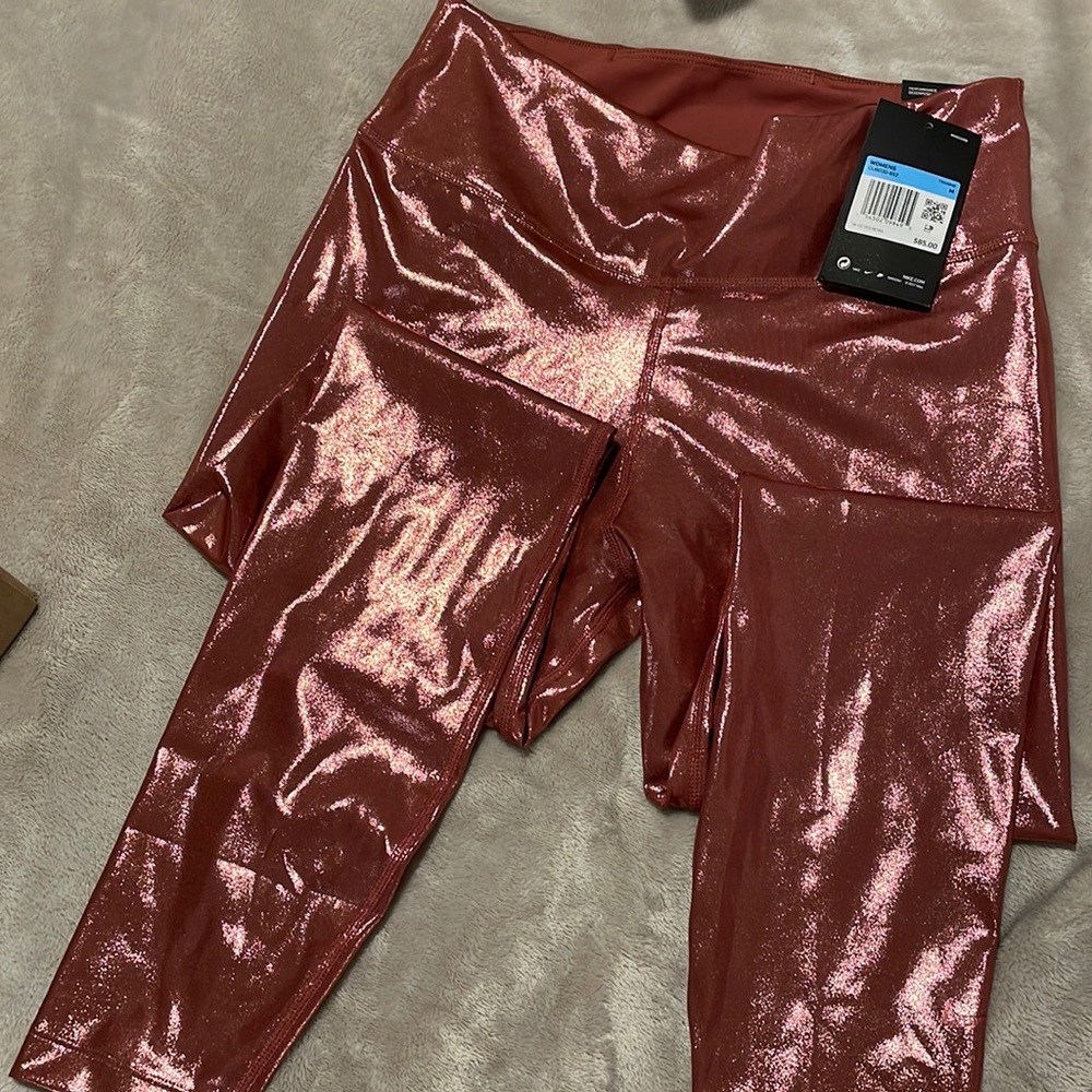 Nike one right fit. Mid rise/ tight fit/ 7/8 length